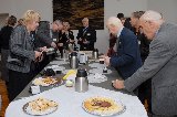 Posiłki w przerwach. Trwają rozmowy kuluarowe. - ciasteczka1.jpg Posiłki w przerwach. Trwają rozmowy kuluarowe. - ciasteczka1.jpg$