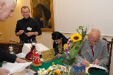 Posiłki w przerwach. Trwają rozmowy kuluarowe. - dedykacje.jpg Posiłki w przerwach. Trwają rozmowy kuluarowe. - dedykacje.jpg$